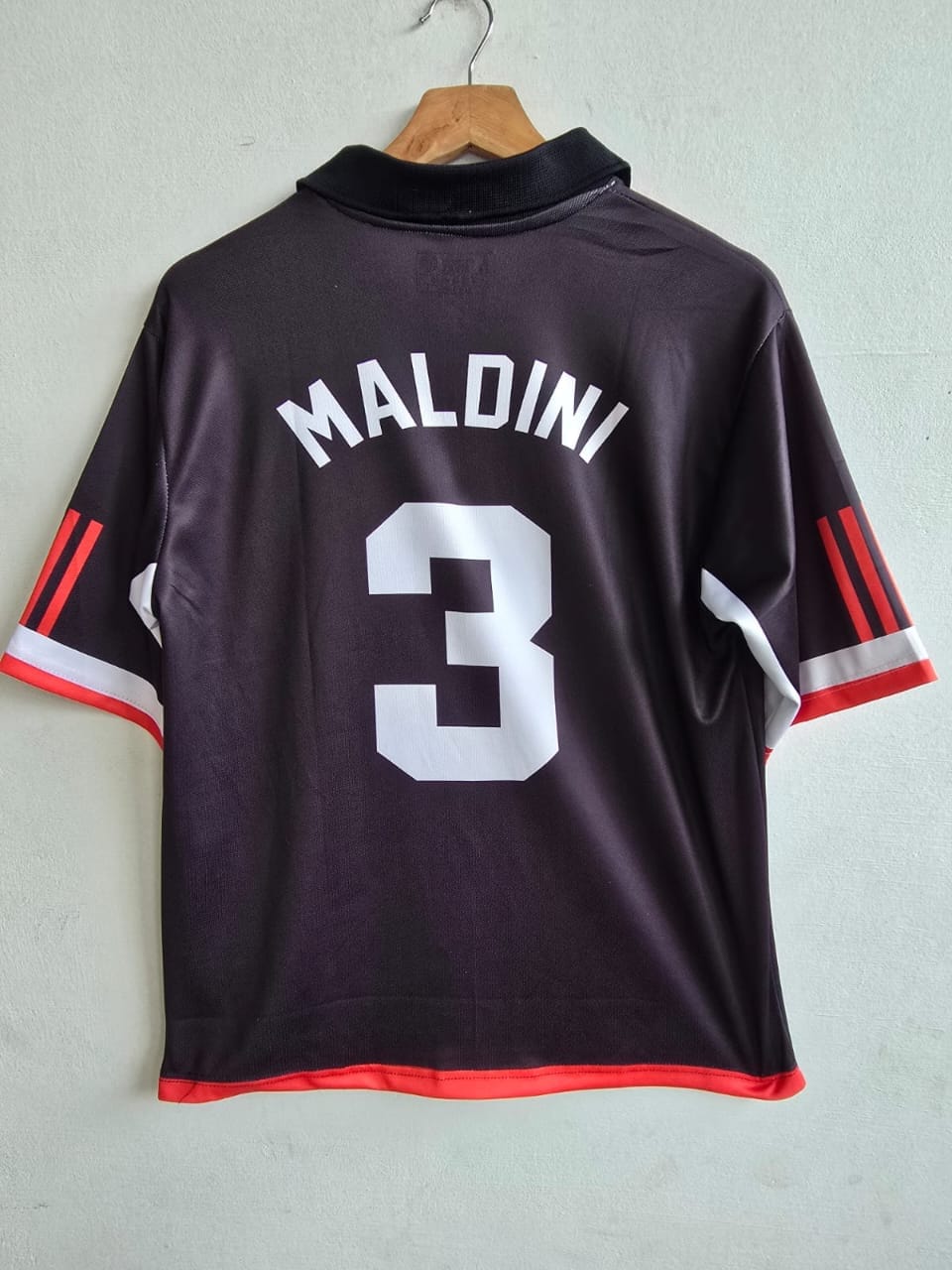 AC Milan 1999-2000 Third (MALDINI) - View 2